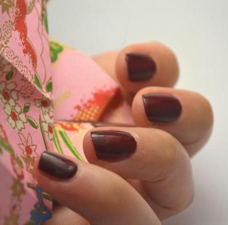 Bloody nails (One more Merlot - China Glaze)