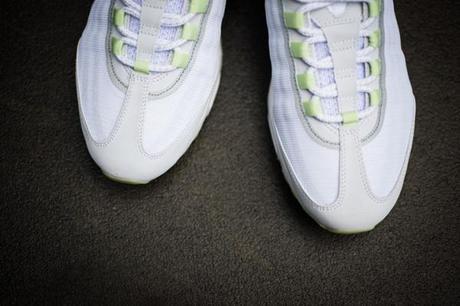 nike-air-max-95-prm-tape-glow-2