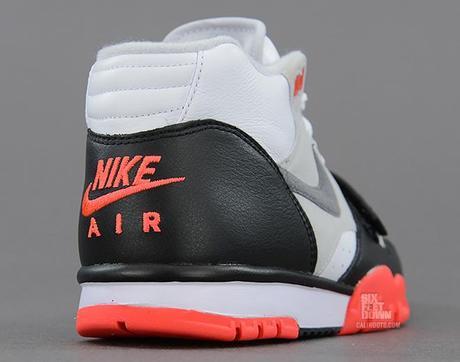 nike-air-trainer-1-mid-qs-infrared-3