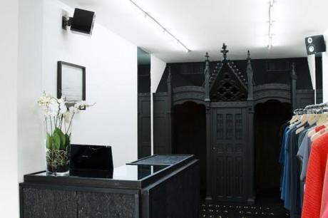 Née de l'imagination d'Aurélyen, le fondateur et styliste de Misericordia, la boutique Misericordia est la vitrine parfaite de l'esprit de la marque.