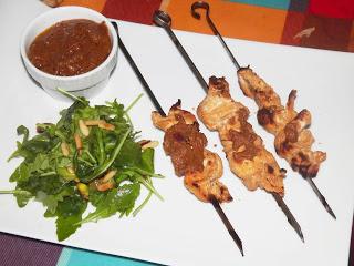 Brochettes de Poulet Indonesiennes à la Sauce Satay