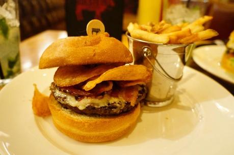 Vegas LV Holsteins Burger