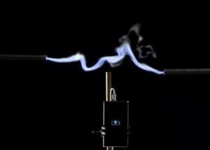 Des scientifiques chargent leur Nokia avec l'électricité de la foudre !