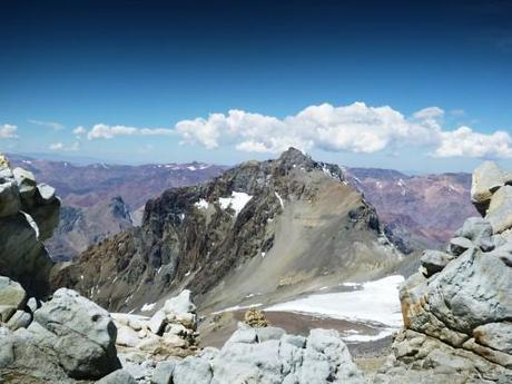 Aconcagua-argentina-mendoza-climbing-7-summits-andes-aurelien-conty-moutain-basecamp-tent-bagback-34