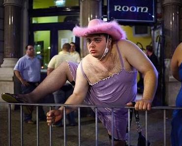 Les sorties de boites de Cardiff photographiées par Maciej Dakowicz