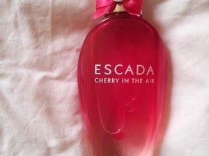 Escada Cherry in the air