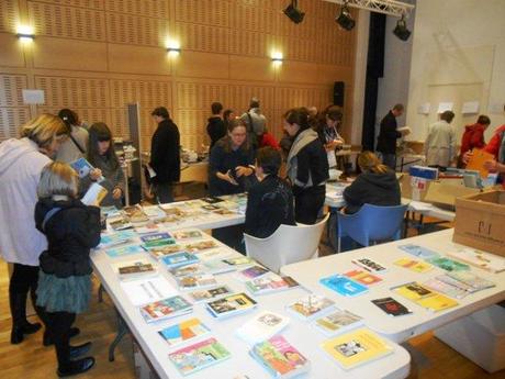 La grande braderie de la médiathèque l'Odyssée de Lomme