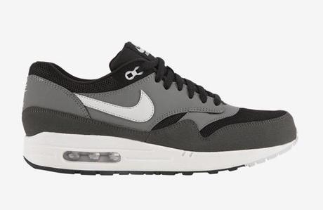 nike-air-max-1-essential-black-grey-white