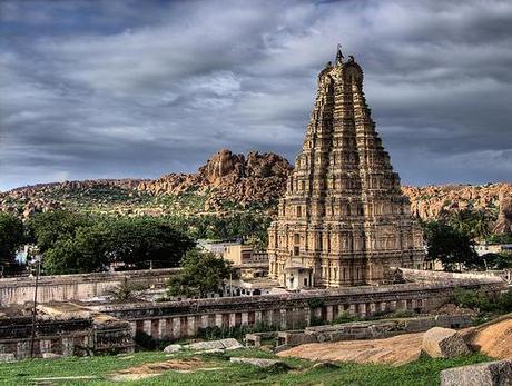 Le temple Virupaksha