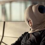 GADGET: L’Ostrich Pillow pour vos voyages.