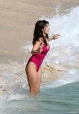 Penelope Cruz bikini plage