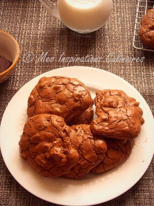 outragesous-chocolate-cookies4.jpg