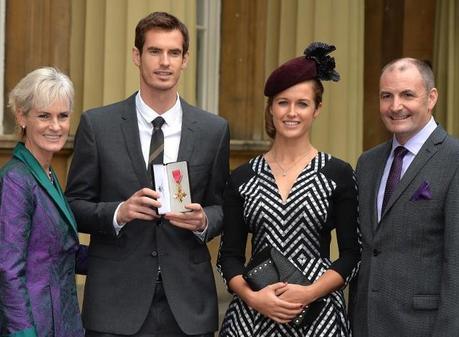 Andy Murray décoré par le Prince William
