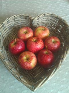 Des pommes, des poires et des scoubidous bidous ha (2) : les pommes