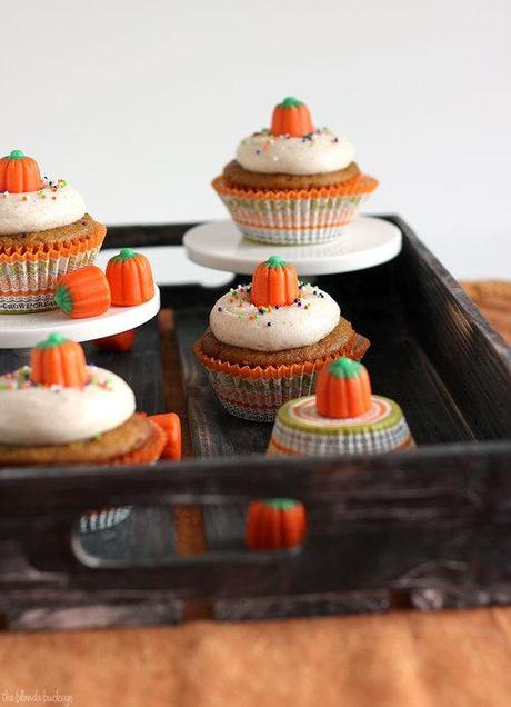 Pumpkin Spice Cupcakes with Cinnamon Cream Cheese Frosting 