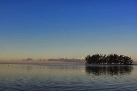 Au bout du monde {Part 1}