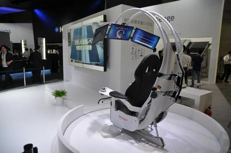 fauteuil diagnostic medical ceatec 2 Sharp au CEATEC : santé connectée, IGZO et Ultra HD à lhonneur !