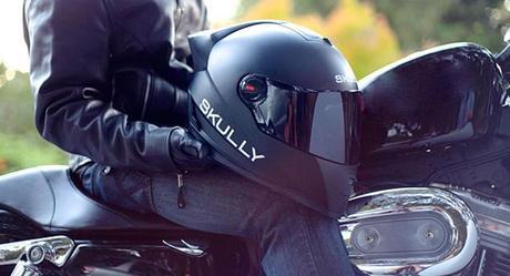 Skully Helmets lance le casque de moto intelligent