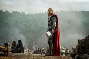 Thor-Le-Monde-des-tenebres-Photo-Chris-Hemsworth-03