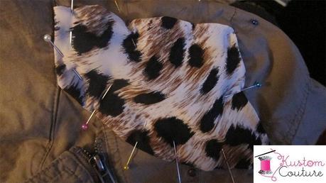 Epinglage tissu léopard sur la veste | Kustom Couture