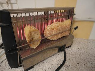 grille pain space odity