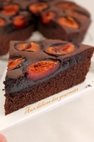 GÂTEAU AU CHOCOLAT ET AUX QUETSCHES