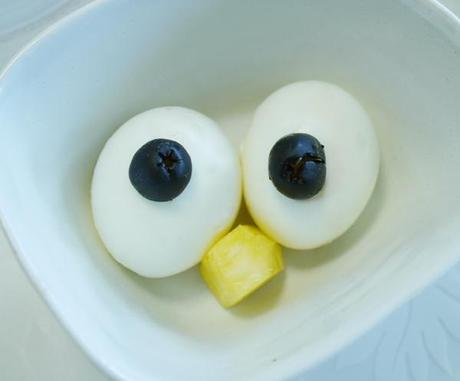 egg-eyeballs-halloween-recipe