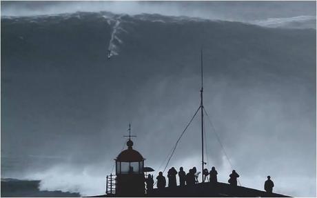 La vague la plus haute jamais surfée ?
