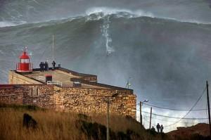 suf vagues géantes portugal