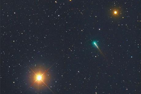 La comète ISON lors de sa conjonction avec Mars (© Michael Jaeger)