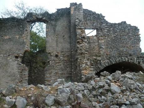 saison,société,automne,voyages,randonnée,découvertes,nouvelles et textes brefs,souvenirs.