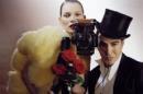 Kate Moss elle pose avec John Galliano dans Vogue, pour retour grâce créateur