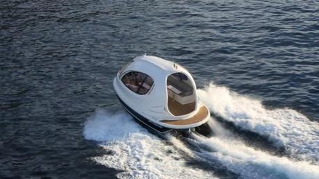MOTEURS: Le Jet Capsule Yacht