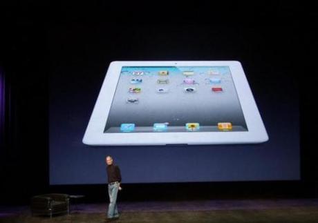 article_iPad2-Jobs