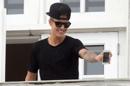 Justin Bieber : acclamé comme un prince au Brésil, le chanteur tire le portrait de ses fans !