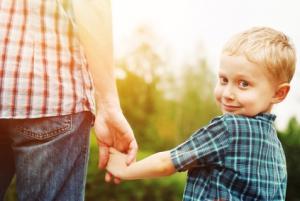 PARENTALITÉ: Faut-il toujours donner la priorité aux enfants? – Social Psychological and Personality Science