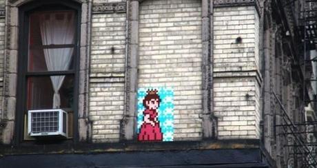 Peach de Space Invader a NewYork.jepg  Lartiste Space Invader passe par la case prison !