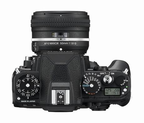 Salon de la Photo : Nikon dévoile le Df, un reflex numérique old school haut de gamme