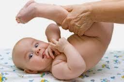Érythème fessier du nourrisson : 16 conseils simples pour le soigner rapidement