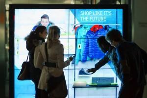 Comment profiter des synergies des magasins offline & online?