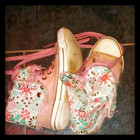 Mes fausses Converse roses!