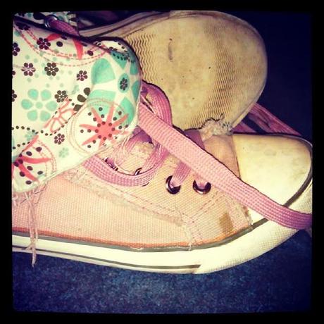Mes fausses Converse roses!