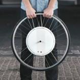 FlyKly Smart Wheel: La roue qui rend votre vélo électrique