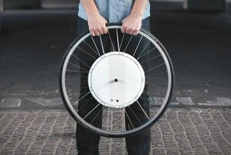 FlyKly Smart Wheel: La roue qui rend votre vélo électrique