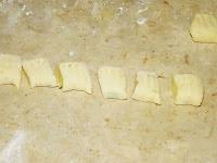 Gnocchi  au pesto de pistaches et aux champignons