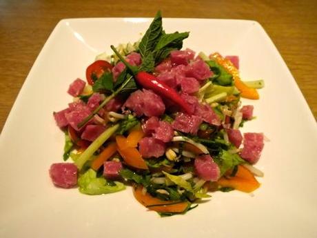 Salade de nem-chua