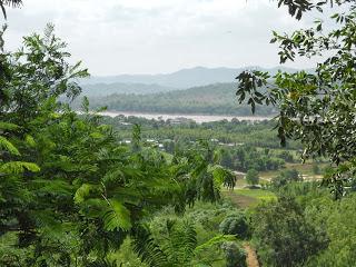 Chiang Khan , le Mekhong, ses temples.