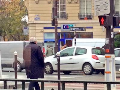 DSK à Paris, incognito à Montparnasse (photos)