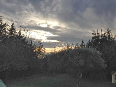 Ciel de gros vent d'automne