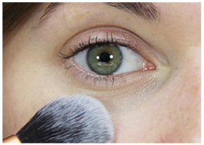 Le petit guide pour bien choisir son anti-cernes